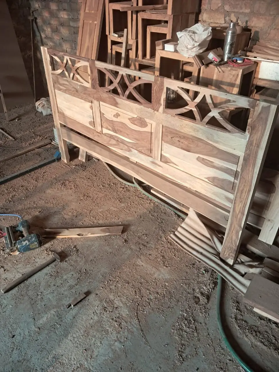 Signature Sheesham solid wood bed - Image 4