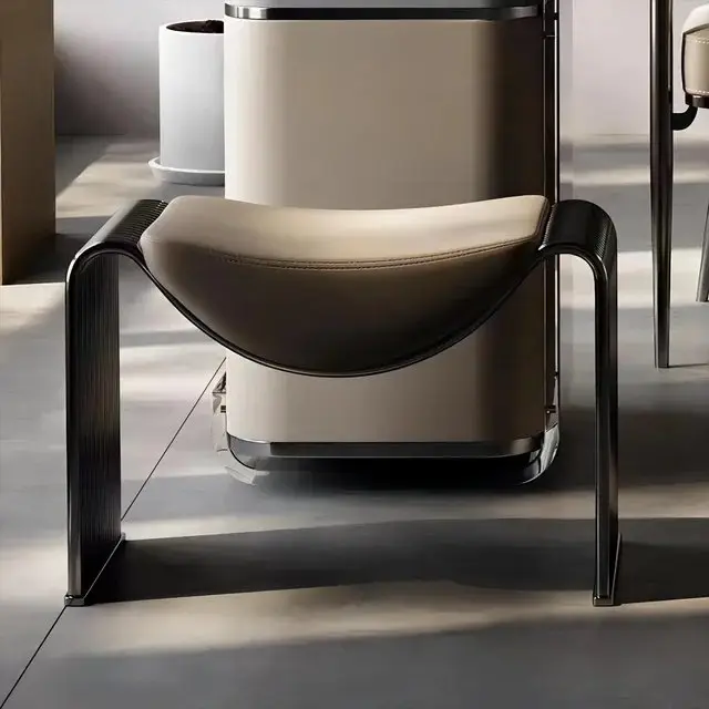 Johanessberg Contemporary Sheesham Wood Leisure Chair - Ultimate Relaxation - Image 1