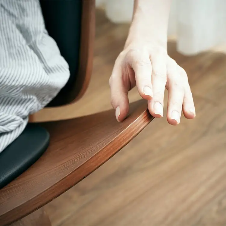 Finesta Minimalist Club Accent Chair - Image 7