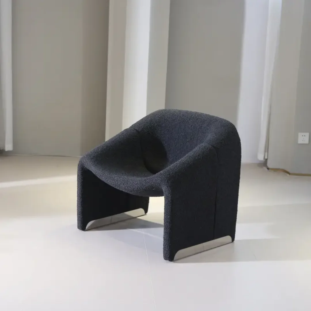 Pilot Contemporary Velvet Fabric Leisure Chair - Stylish & Durable - Image 1